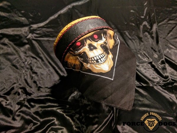 "FORCE DOGS®" -Skull- Halsband Sattlernaht mit Bandana